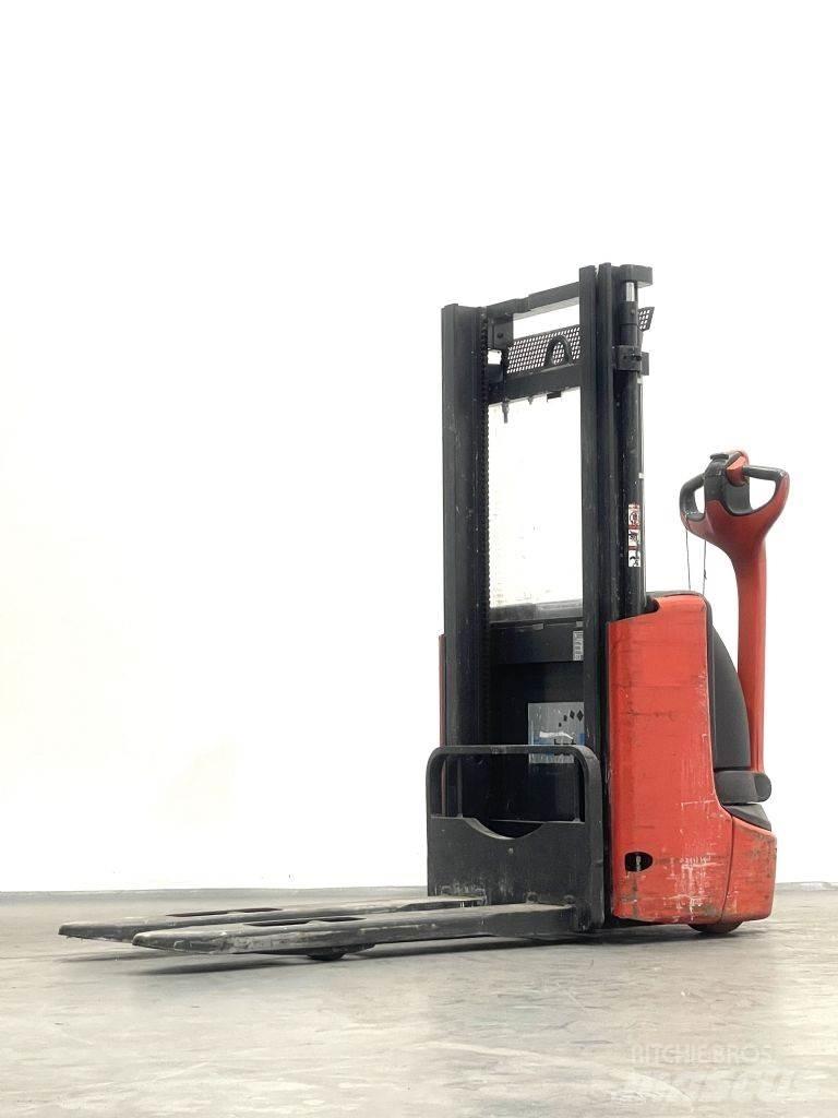 Linde L10 Колички високоповдигачи с теглич