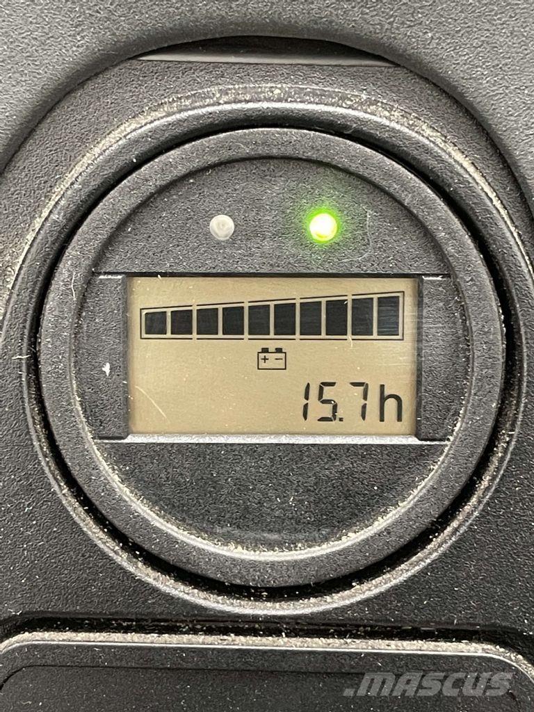 Linde L10B-1172 Колички високоповдигачи с теглич