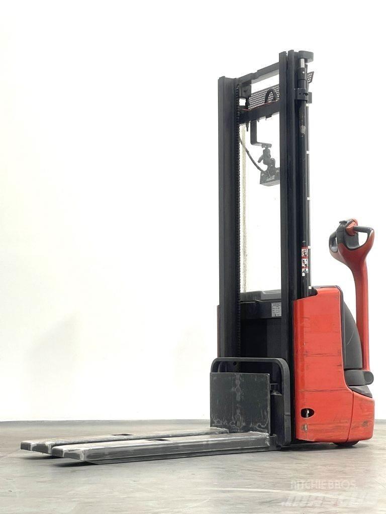 Linde L12 Колички високоповдигачи с теглич