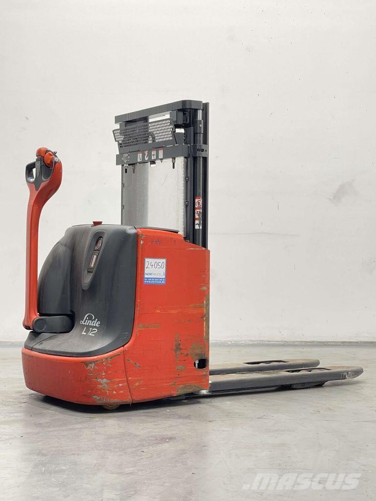 Linde L12i-1172 Колички високоповдигачи с теглич