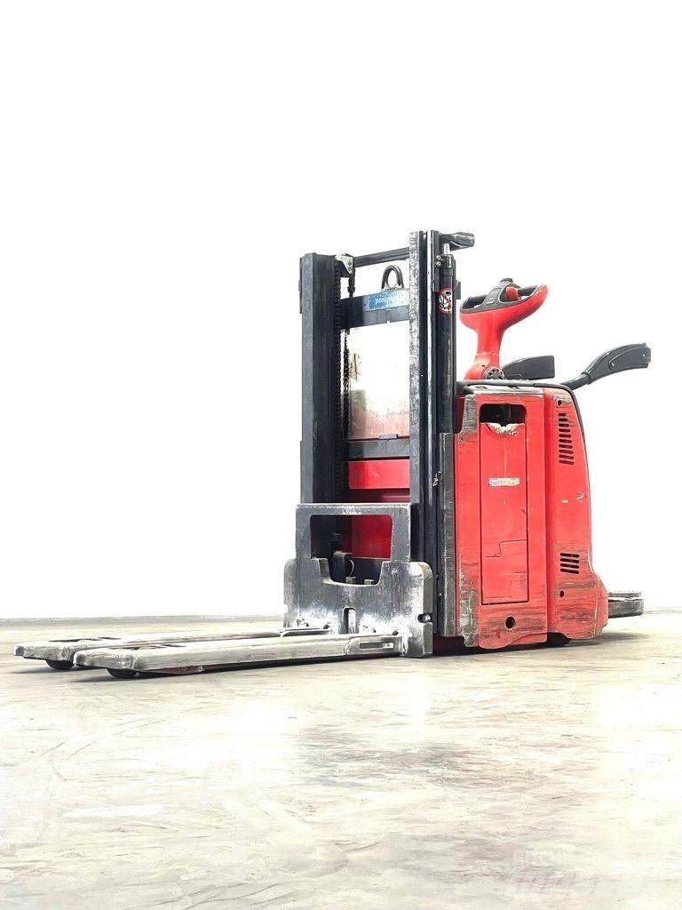 Linde L12LAP-133 Колички високоповдигачи с теглич