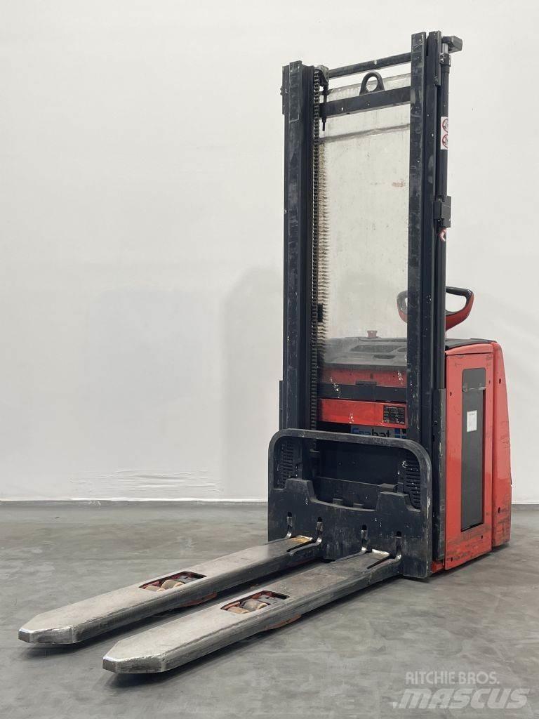 Linde L14 Колички високоповдигачи с теглич