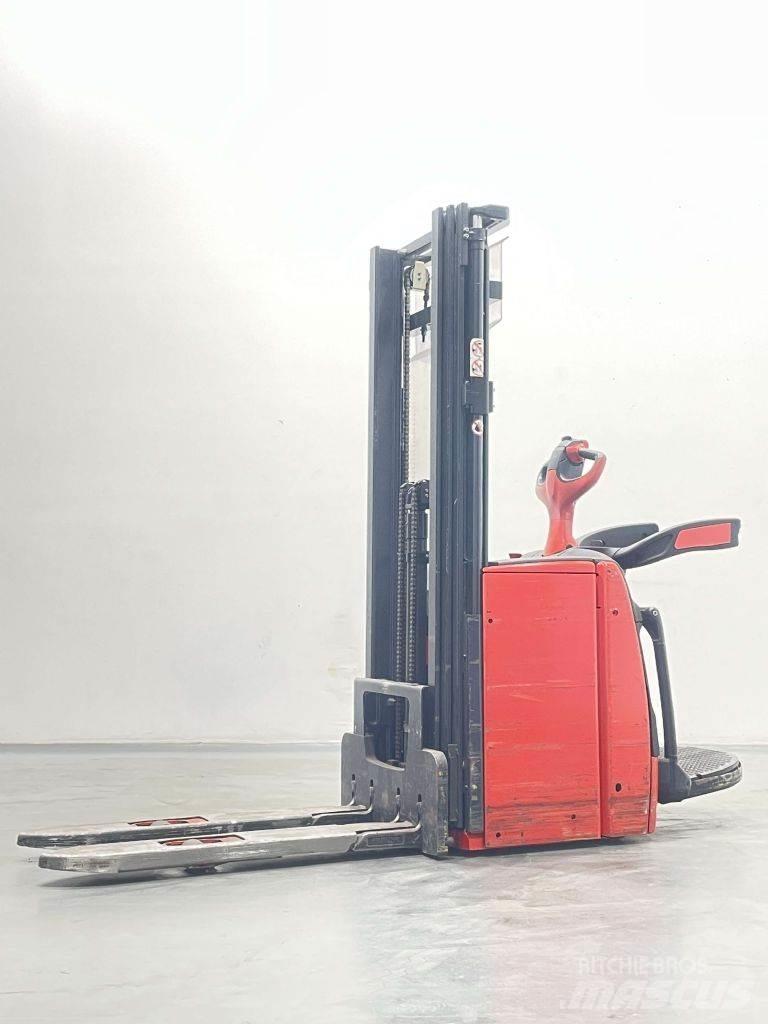 Linde L14AP-1173 Колички високоповдигачи с теглич