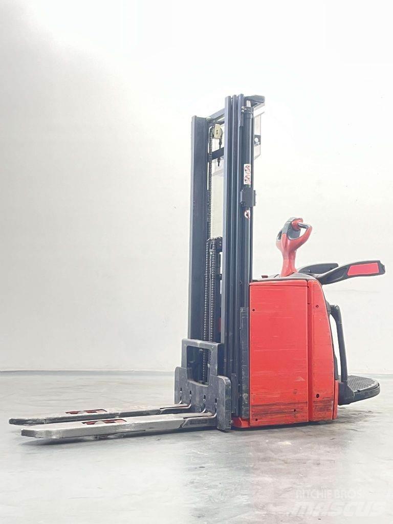 Linde L14AP-1173 Колички високоповдигачи с теглич