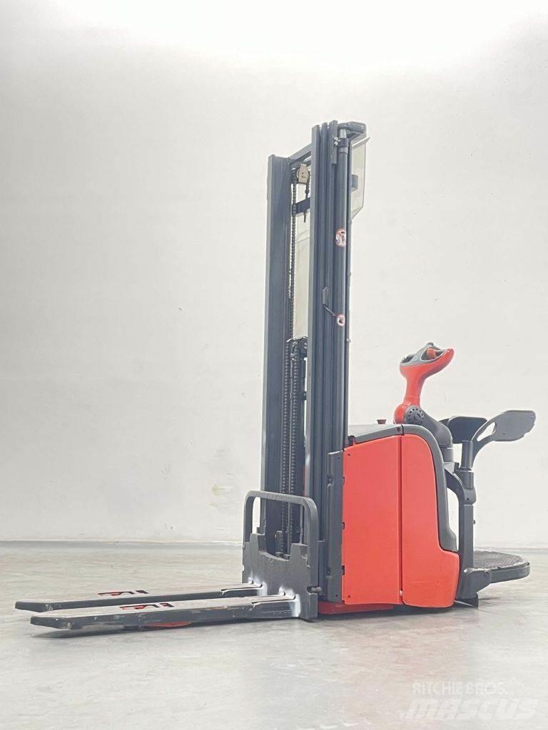 Linde L14AP-372 Колички високоповдигачи с теглич
