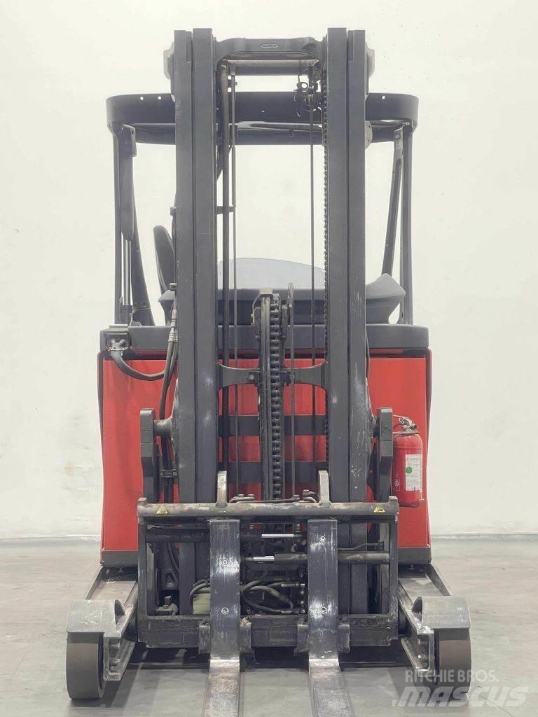 Linde R12B-1120 Ретрак/ Високоповдигач с изместване на вилката напред
