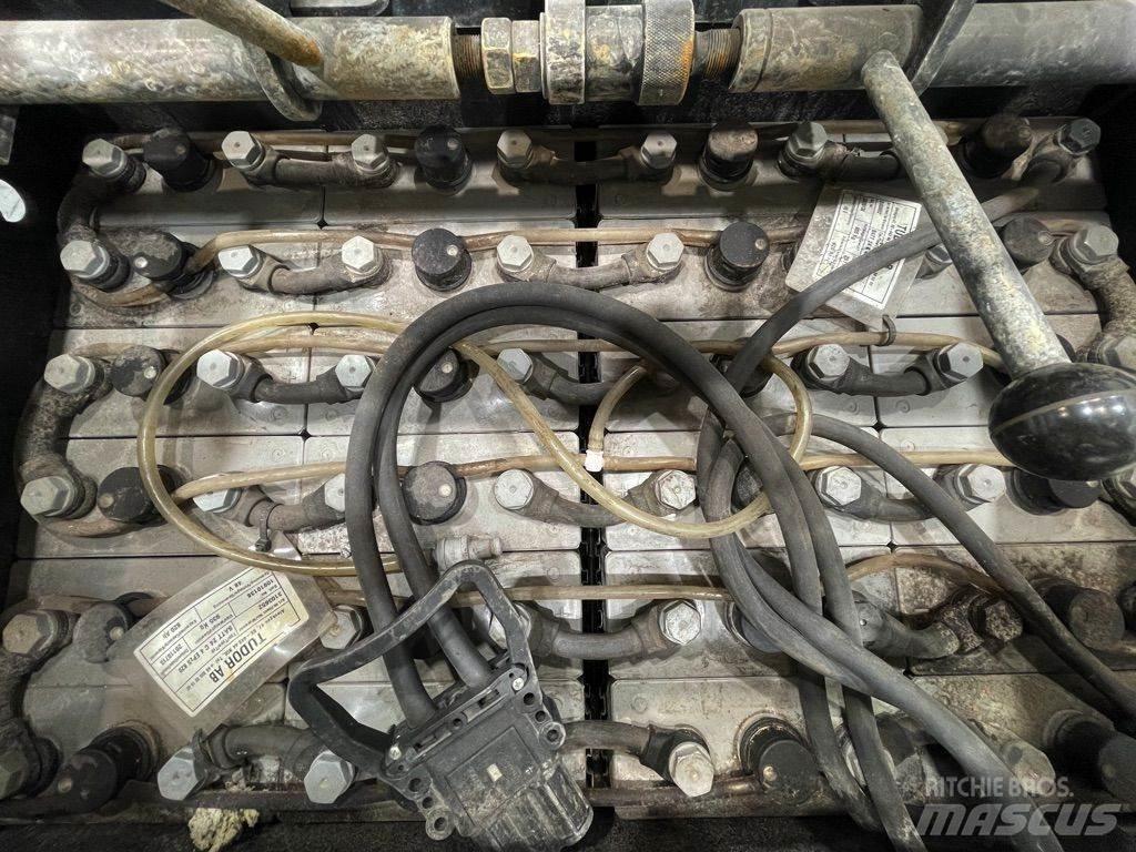 Linde V12-015 Машини за комисиониране високоповдигачи