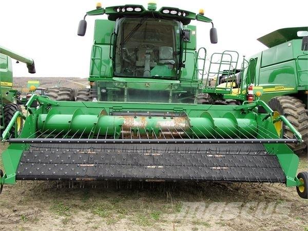 John Deere S680 Комбайни