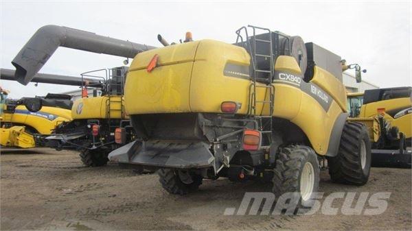 New Holland CX840 Комбайни