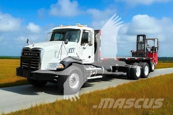 Moffett M55 Моторизирани високоповдигачи с открити платформи