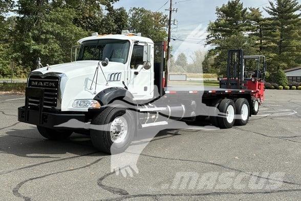 Moffett M55 Моторизирани високоповдигачи с открити платформи