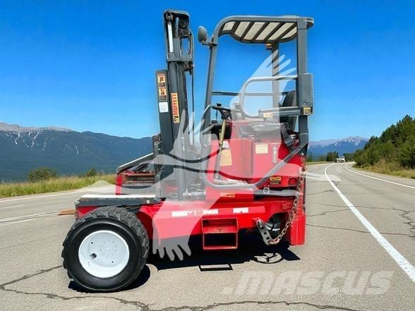 Moffett M5500P Моторизирани високоповдигачи с открити платформи