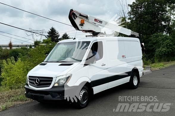 Skyvan UVN35A Моторизирани платформи с талига