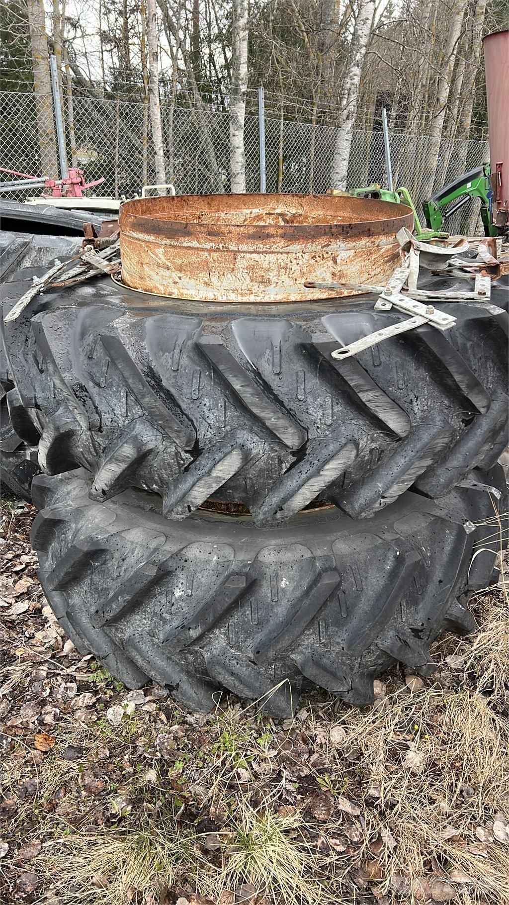  20.8R 38 Колелета/Гуми