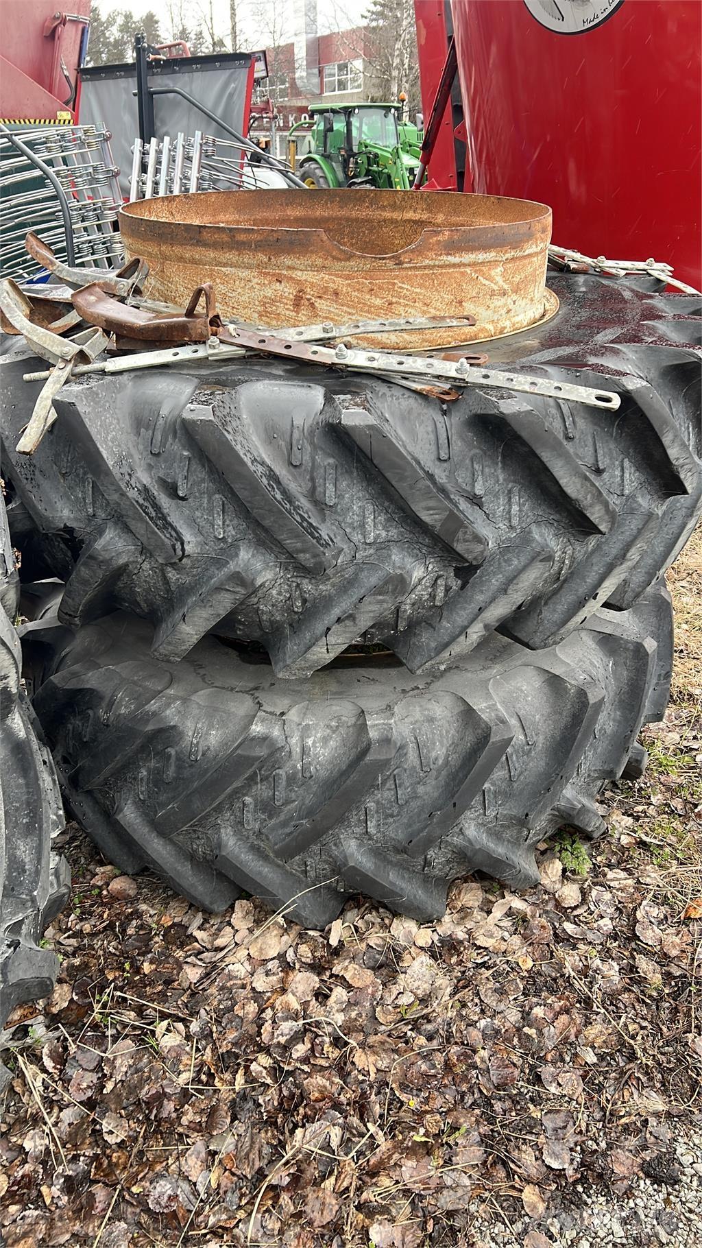  20.8R 38 Колелета/Гуми