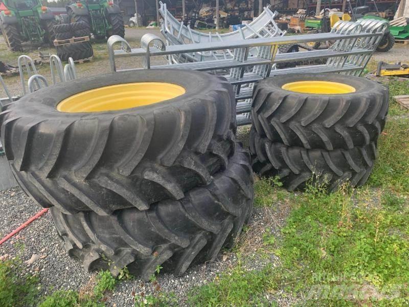Firestone Däck på fälg Колелета/Гуми
