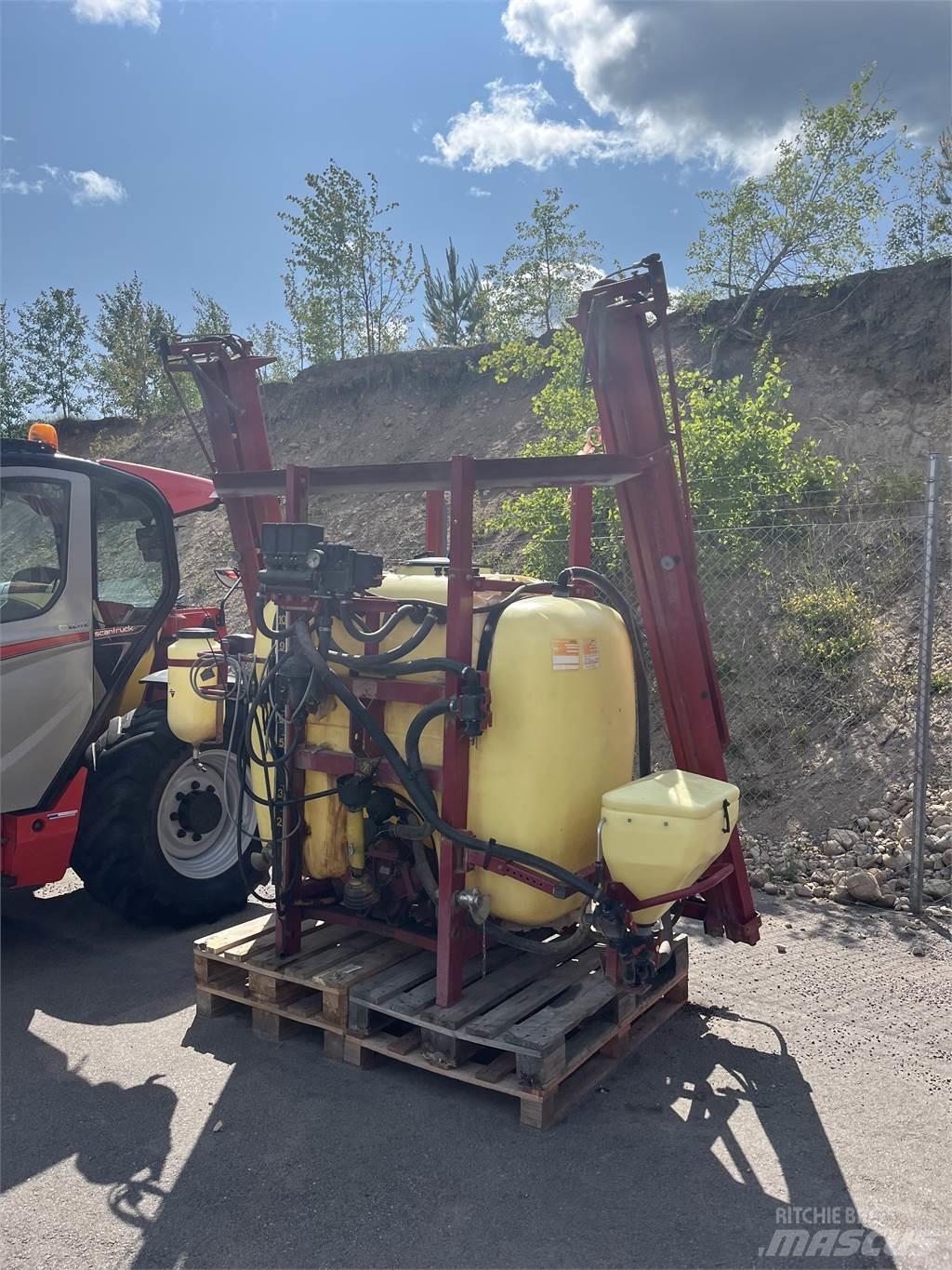 Hardi TLY 1000 Прикачни пръскачки
