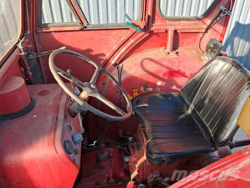 International 414 Трактори