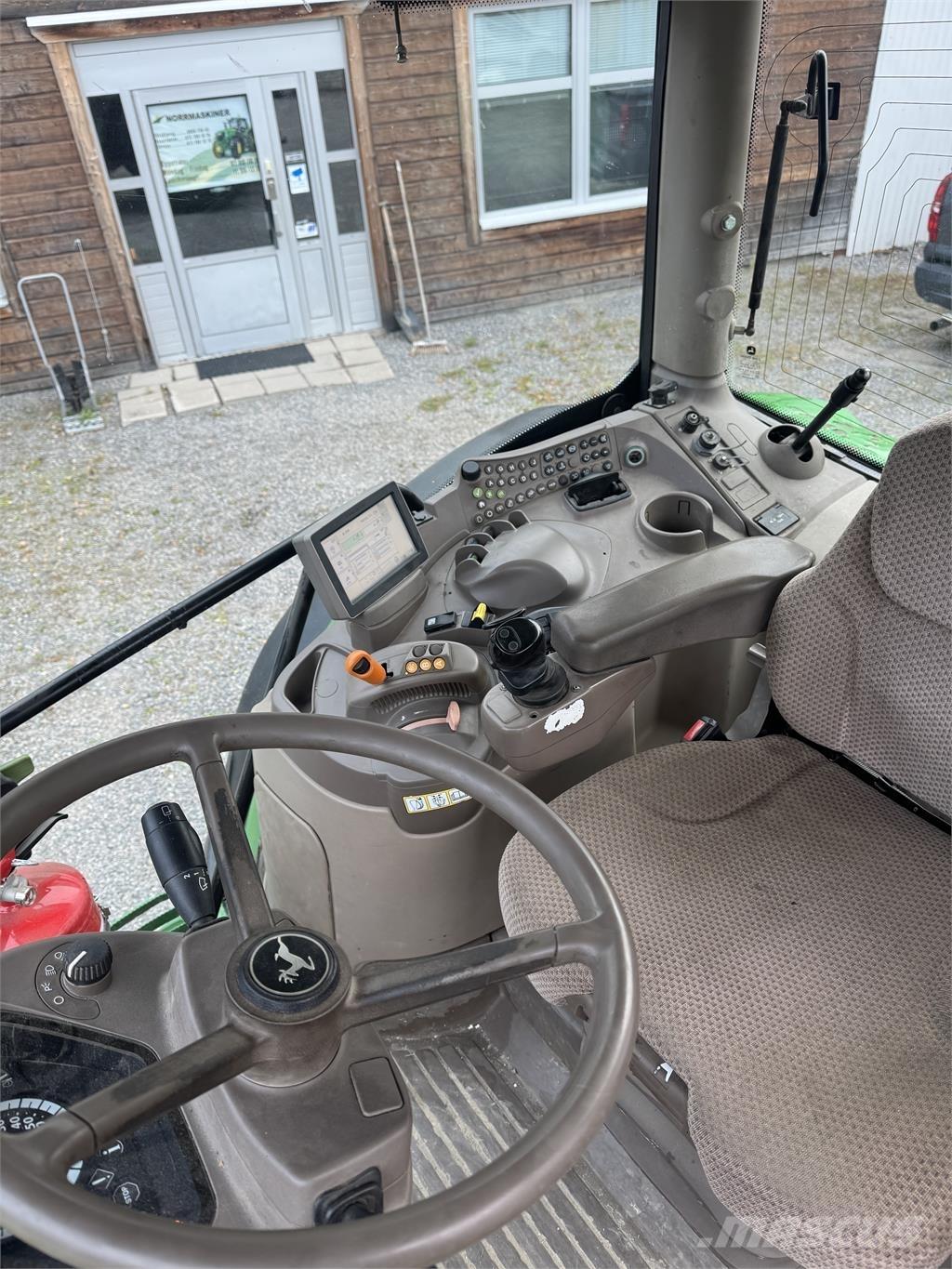John Deere 6140R Трактори