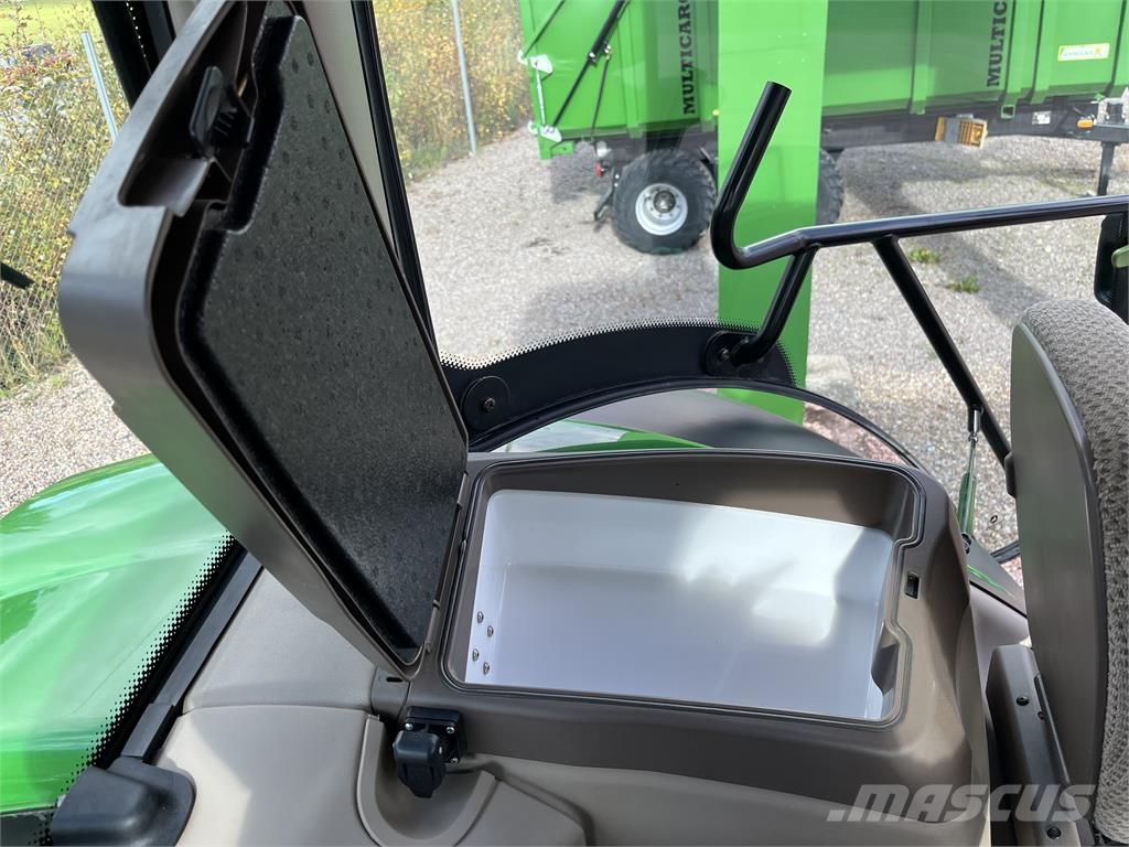 John Deere 6215R Трактори