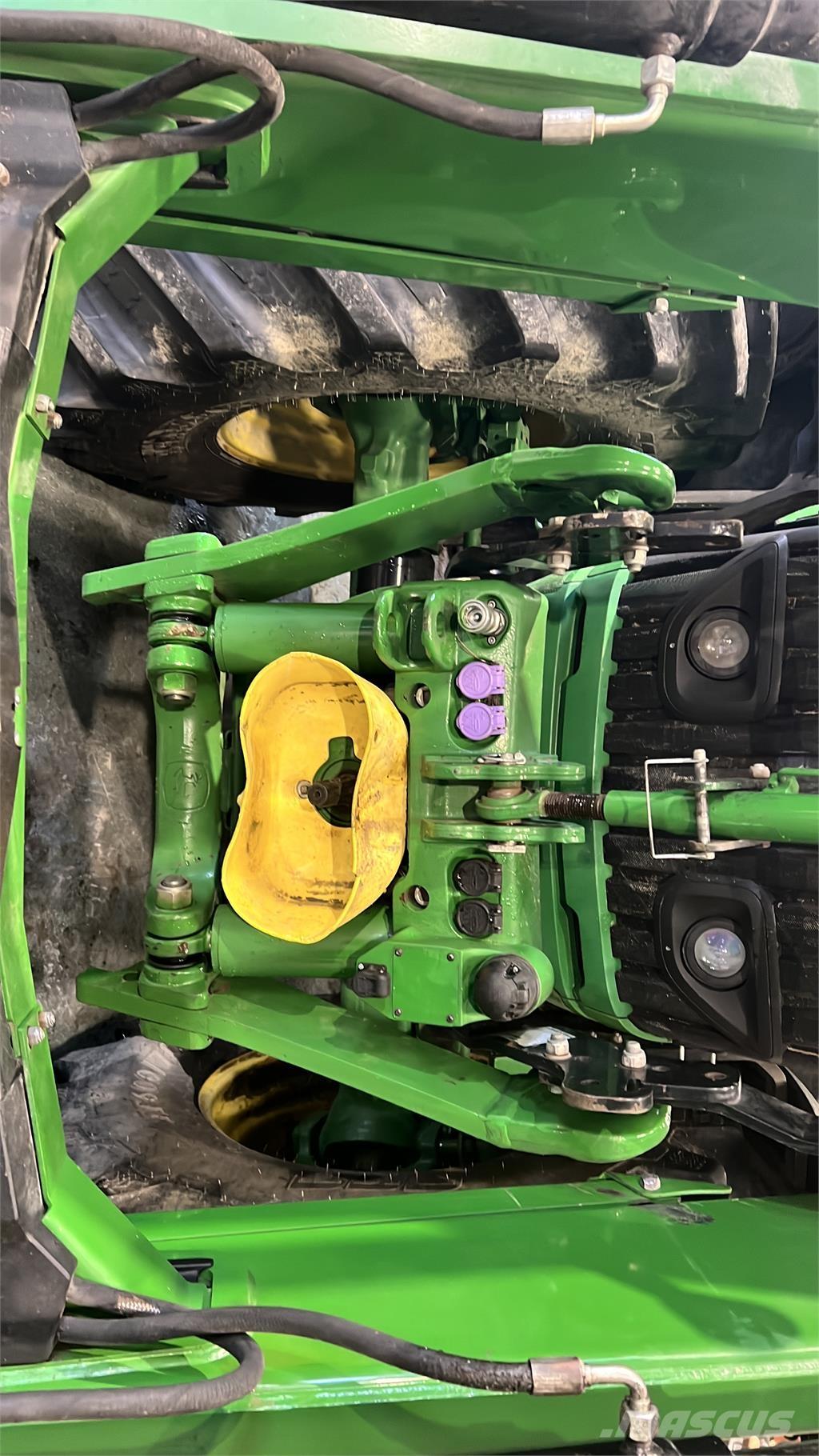 John Deere 6215R Трактори