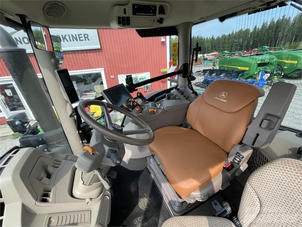 John Deere 6R 215 Трактори