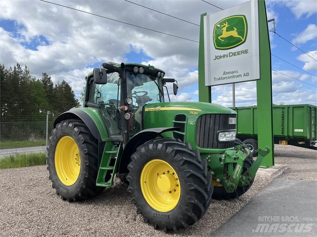 John Deere 7530 Premium Трактори