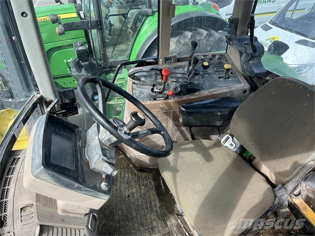 John Deere 7700 Трактори