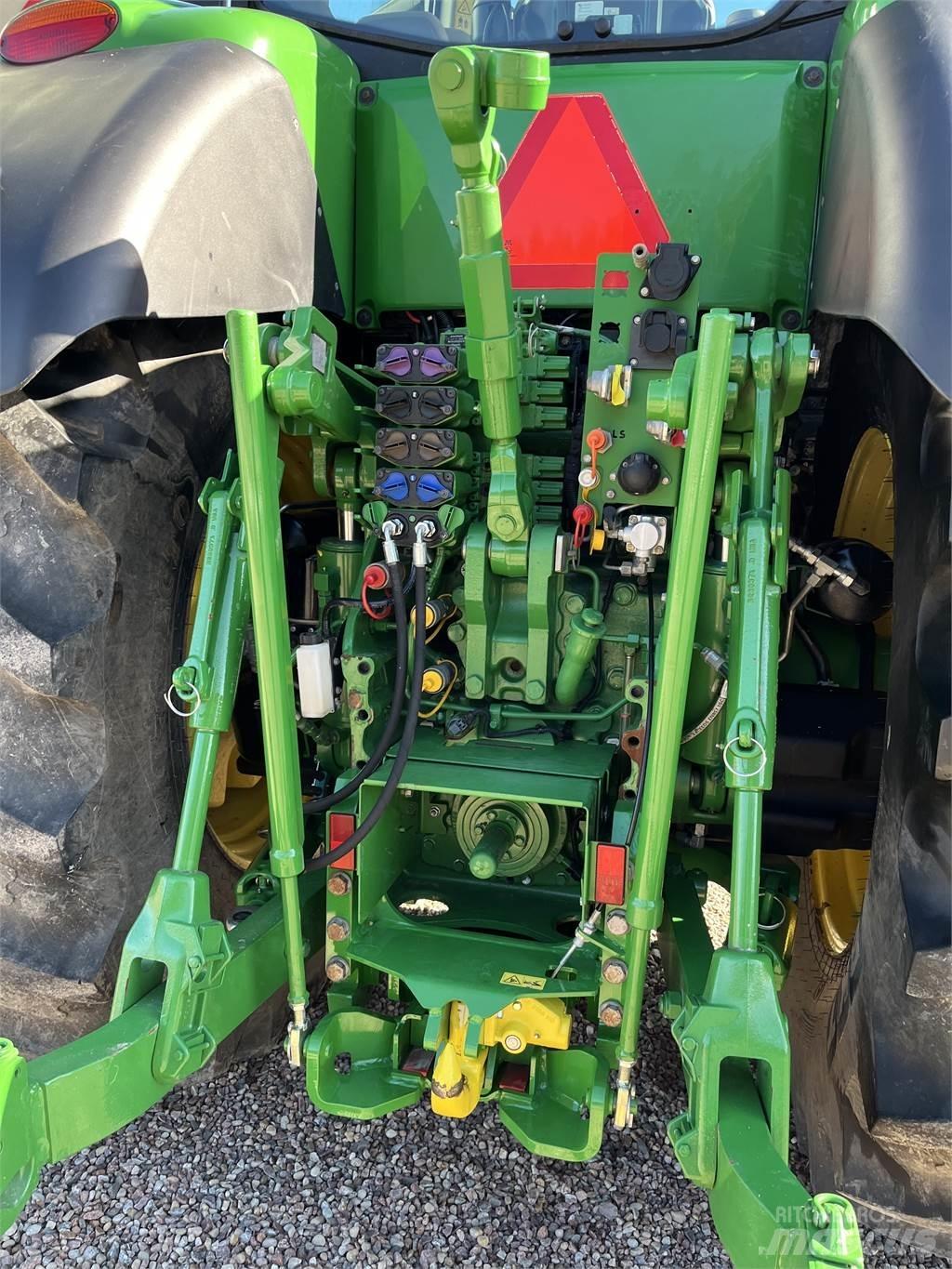 John Deere 8370R Трактори