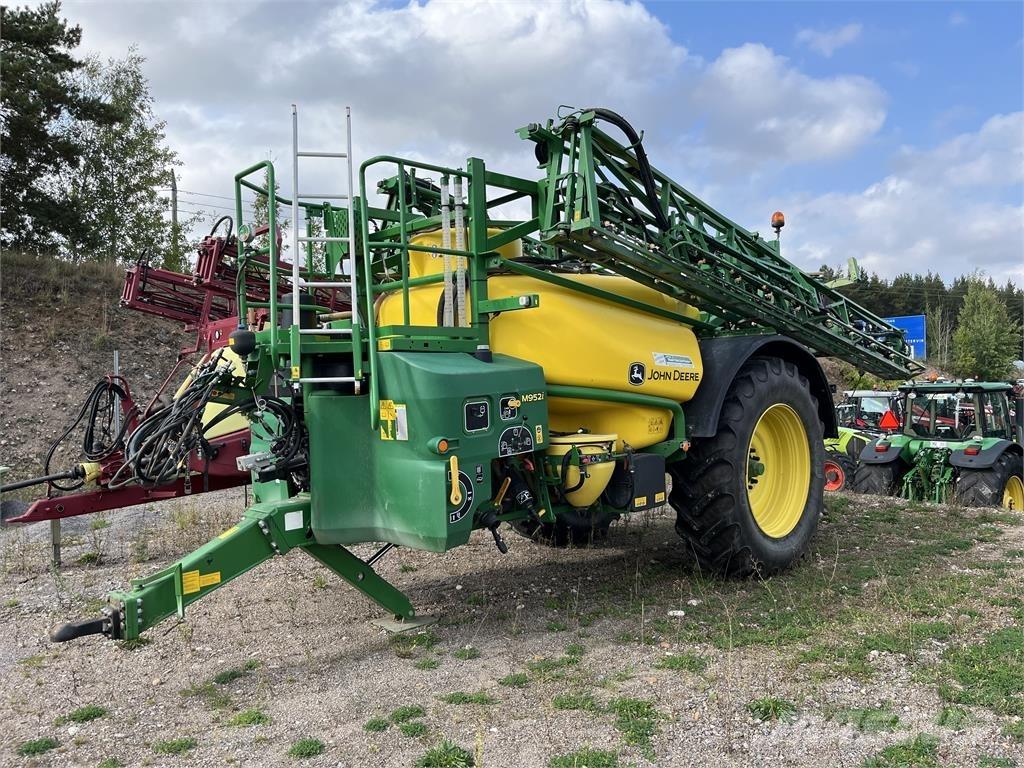 John Deere M952 Прикачни пръскачки
