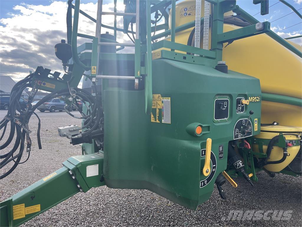John Deere M952 Прикачни пръскачки
