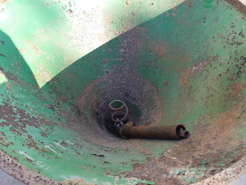  KONSTGÖDSEL TRATT Други машини за сеене и аксесоари