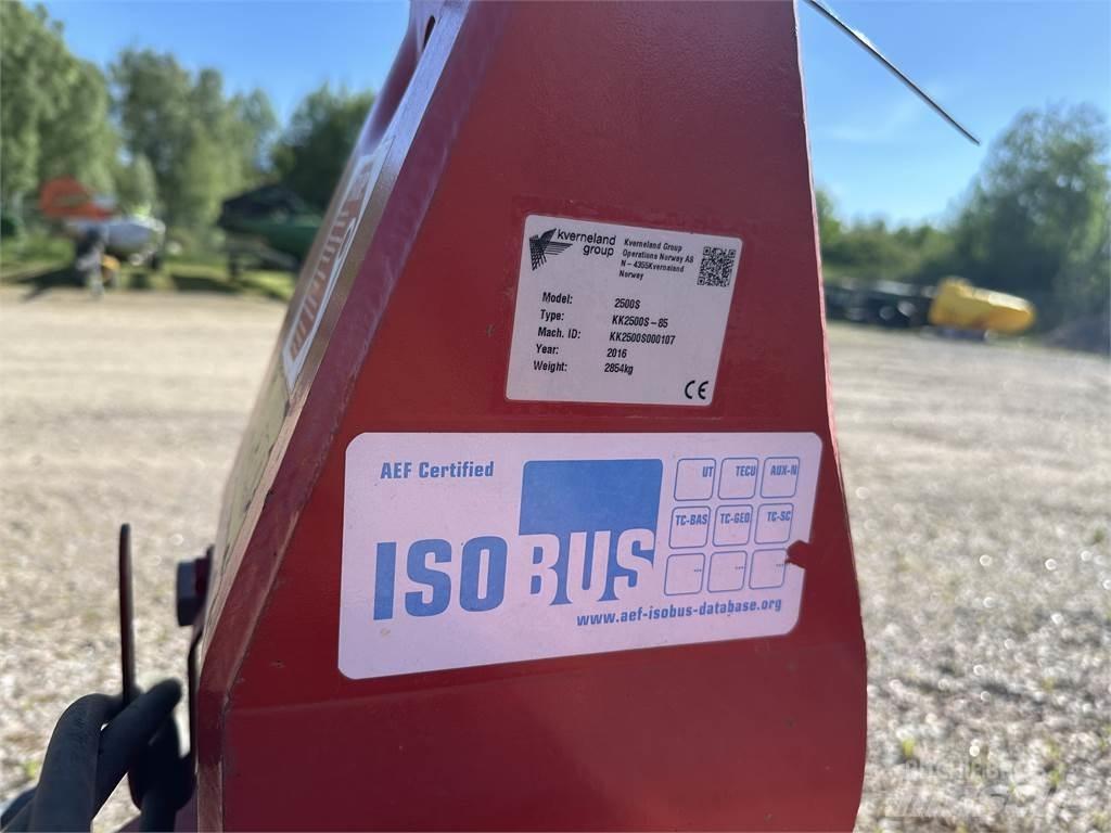 Kverneland 2500S-6 Реверсивни плугове
