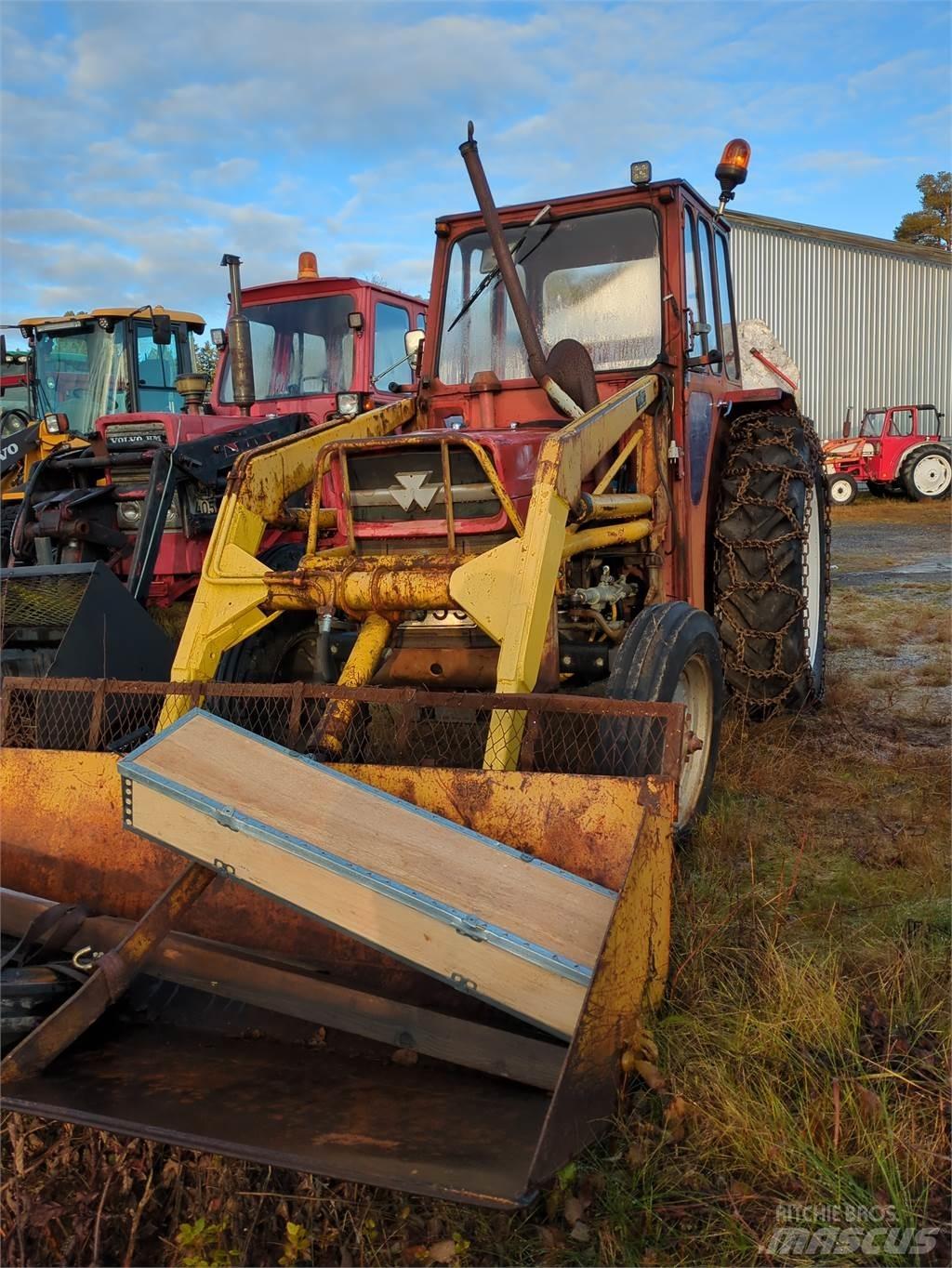 Massey Ferguson 135 Трактори