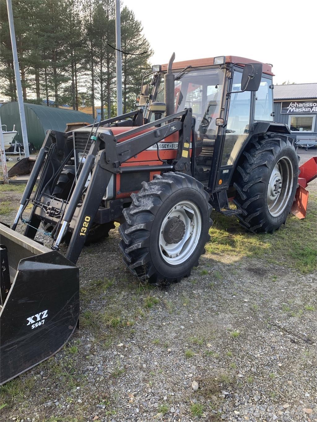 Massey Ferguson 365 4WD Трактори