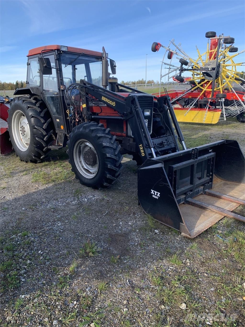 Massey Ferguson 365 4WD Трактори