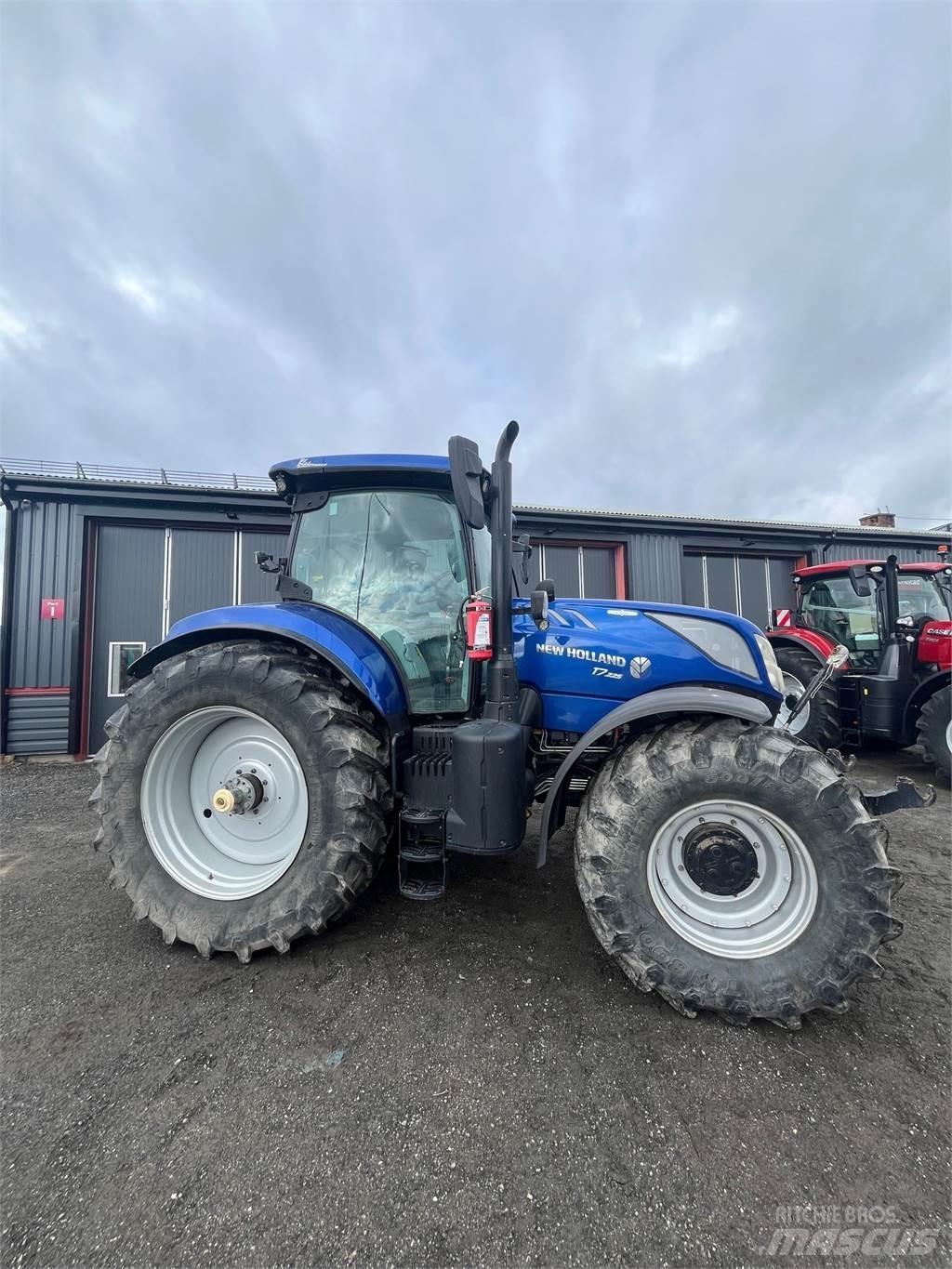 New Holland T7.225 Трактори