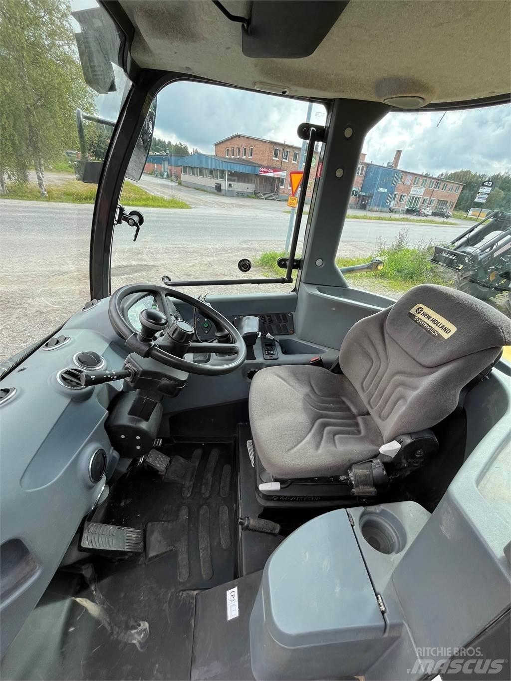New Holland W70C Колесни товарачи