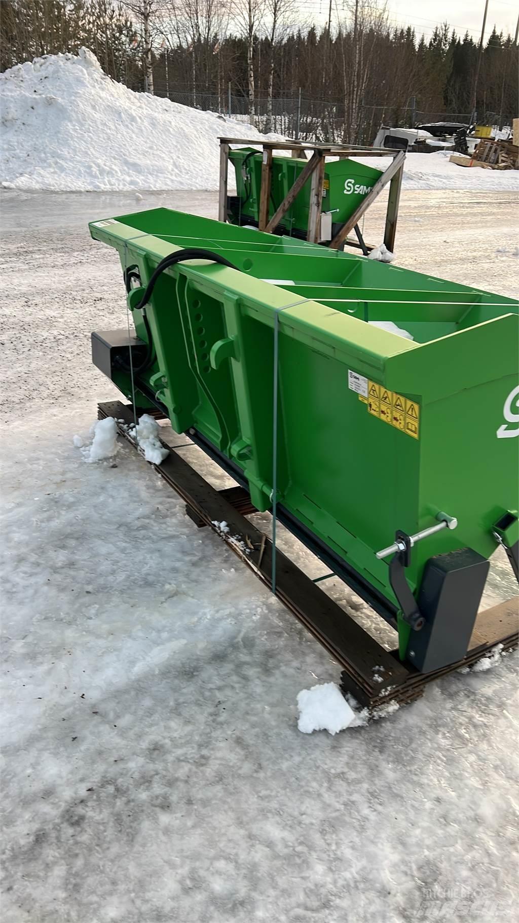 Sami SL-2000 SMS/3P Разстилачки на пясък и сол