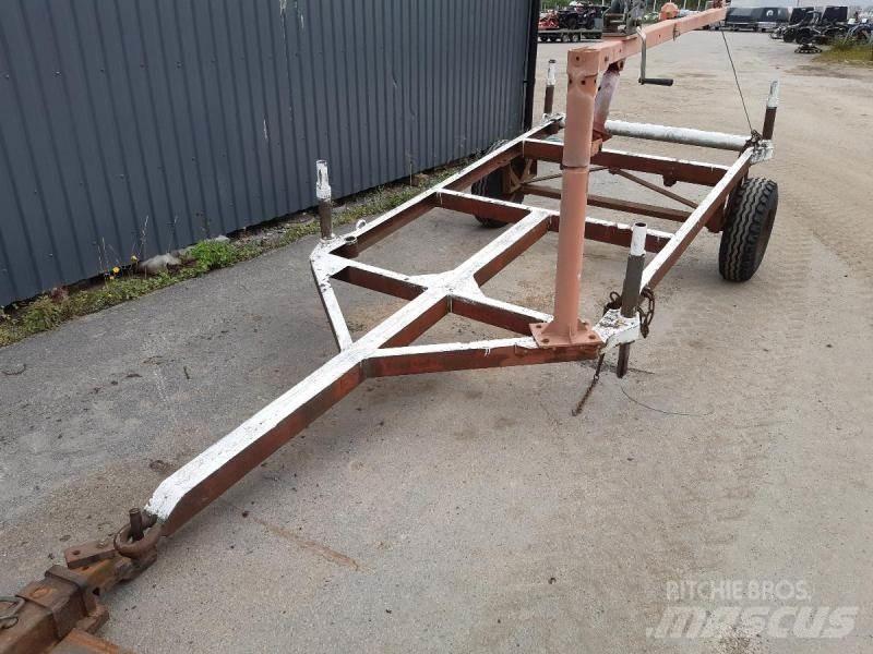  Skogvagn med vinch Горски ремаркета
