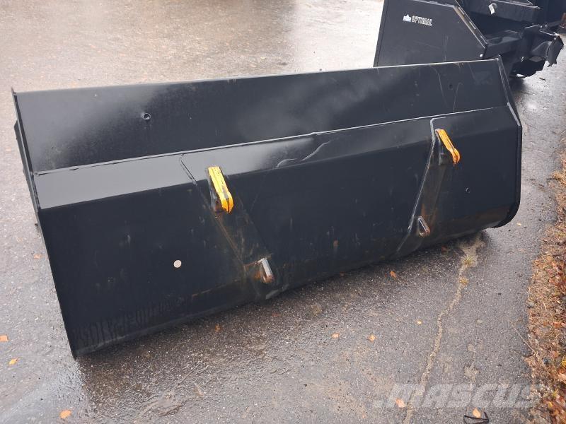  SNÖSKOPA ÅLÖ 220 EURO Други аксесоари за трактори