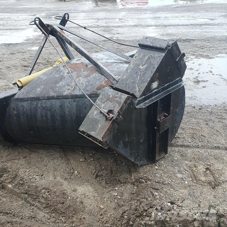  V-SLUNGA 2M Други пътни машини и машини за сняг