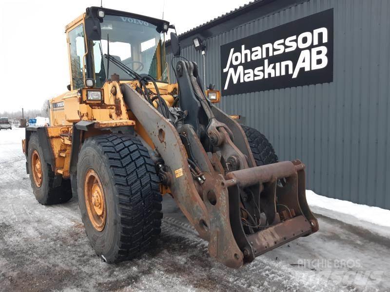 Volvo L90C Колесни товарачи