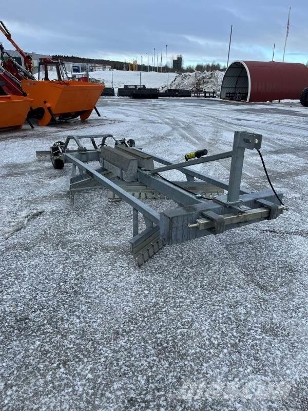 Ysta VÄGSLADD YVL 200 Товарач със заден ексватор