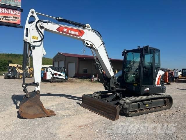 Bobcat E88 Средни екскаватори 7т - 12т
