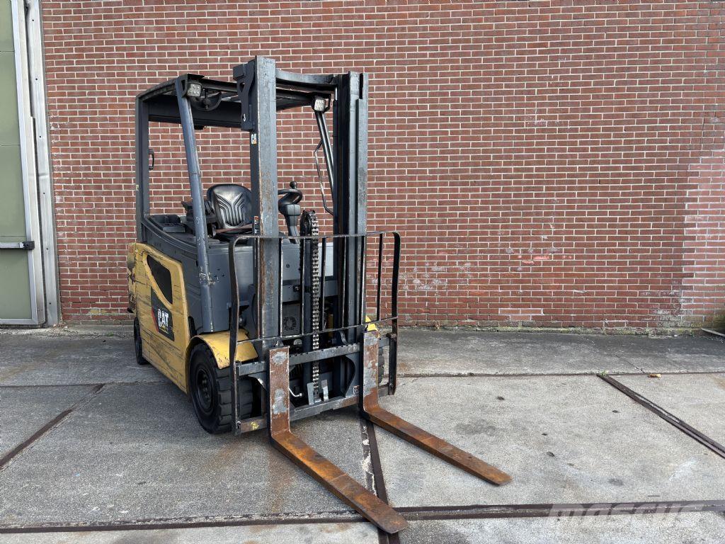 CAT 2EPC5000 Електрически вилични кари-повдигачи