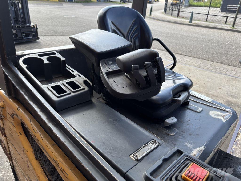 CAT 2EPC5000 Електрически вилични кари-повдигачи