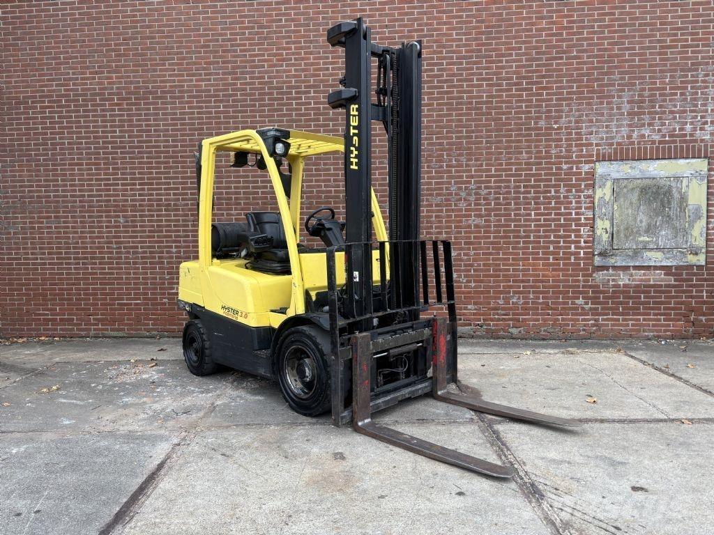 Hyster H3.0FT Камиони с АГУ