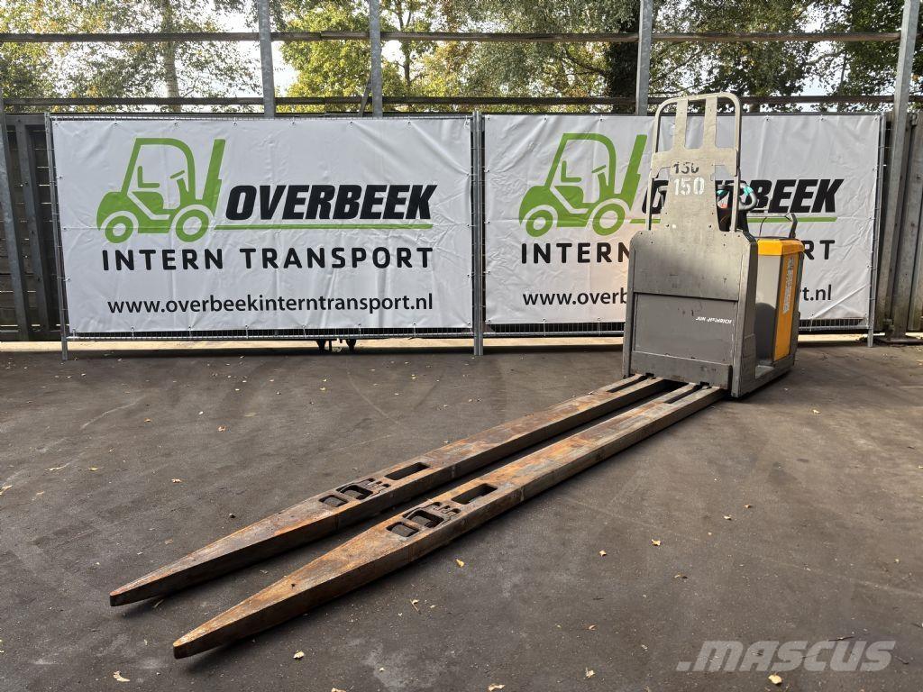 Jungheinrich ECE230 Самоходни товарачи