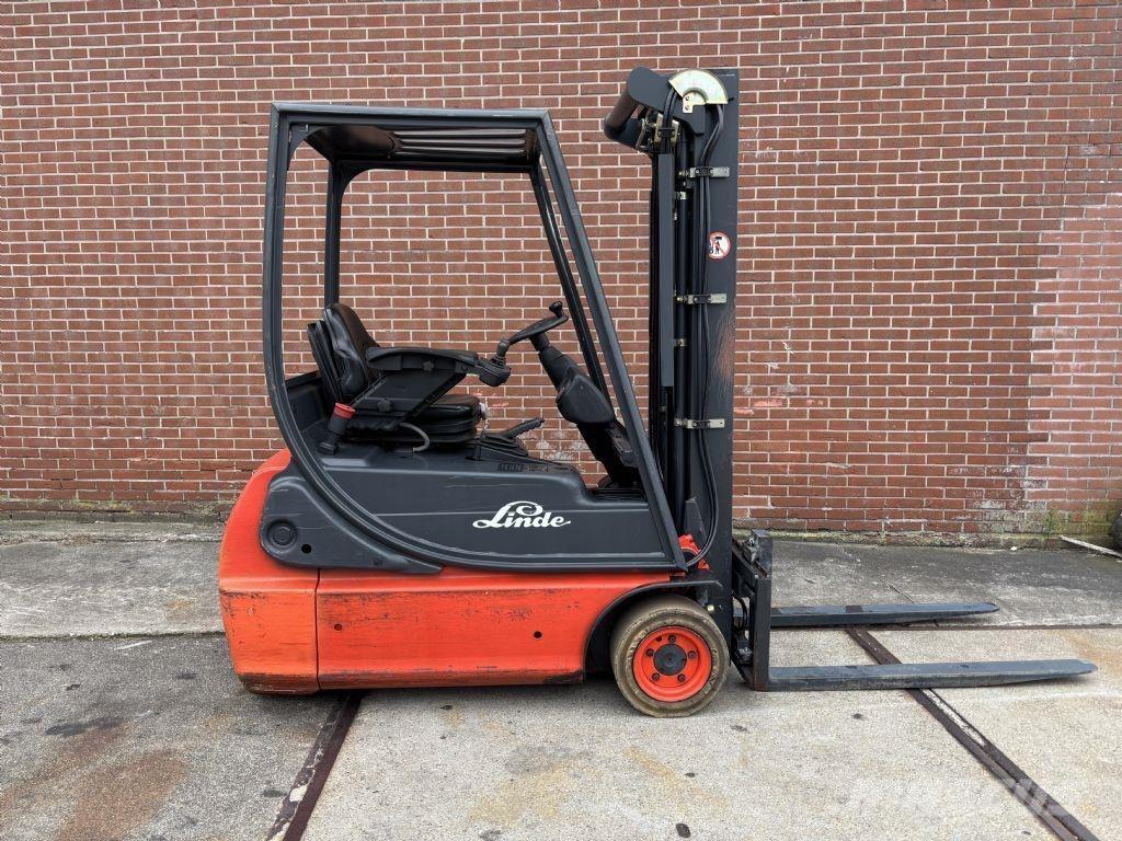 Linde E16C-02 Електрически вилични кари-повдигачи